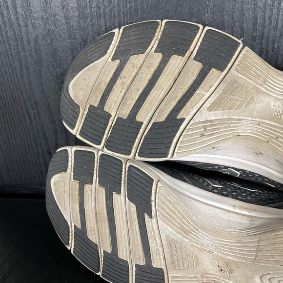 New Balance 711 Women’s size 10 - Picture 7 of 11